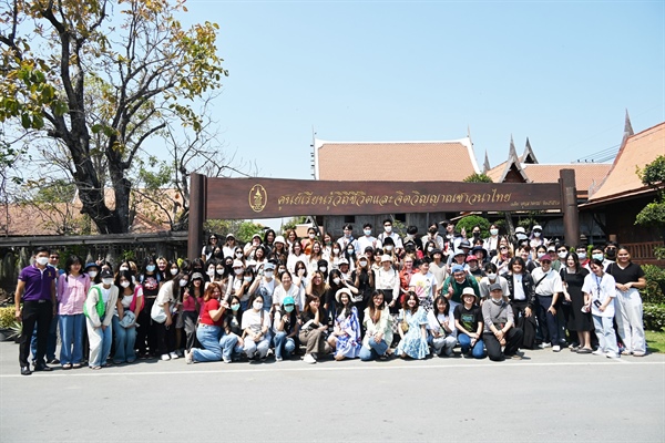 LCC hosts “Sharing and Learning Cultures in International Society” project in Suphanburi province